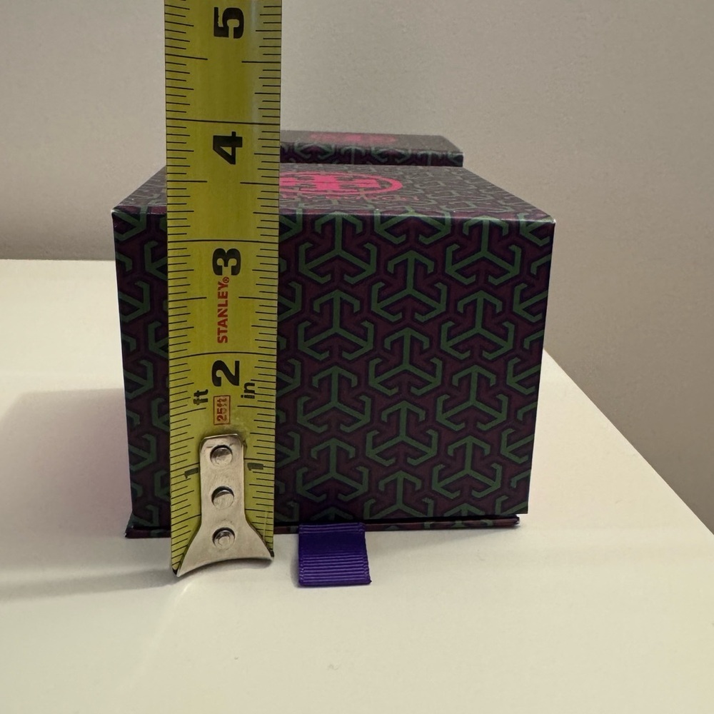 Five Small Tory Burch Boxes - Picture 7 of 9